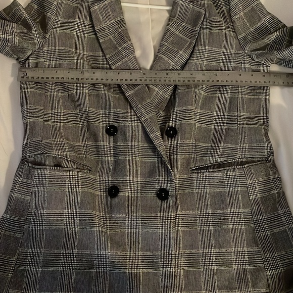 H&M Plaid Double breasted blazer size 12 - Picture 4 of 5
